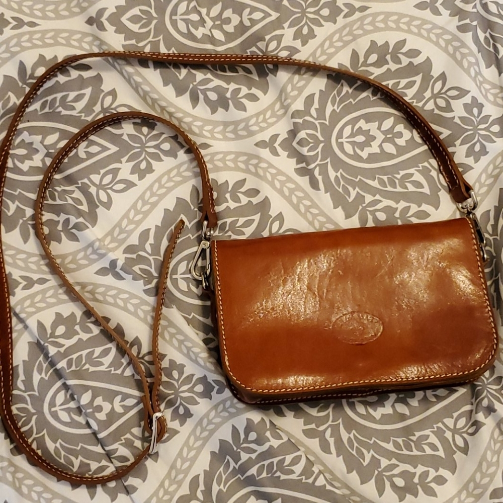 Brown leather crossbody handbag